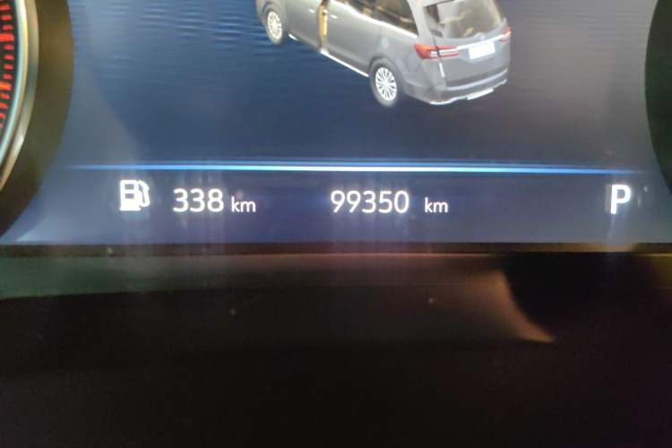 Used Buick GL8 2023 Land Executive Class Smart Enjoyment Model Odometer Close Up