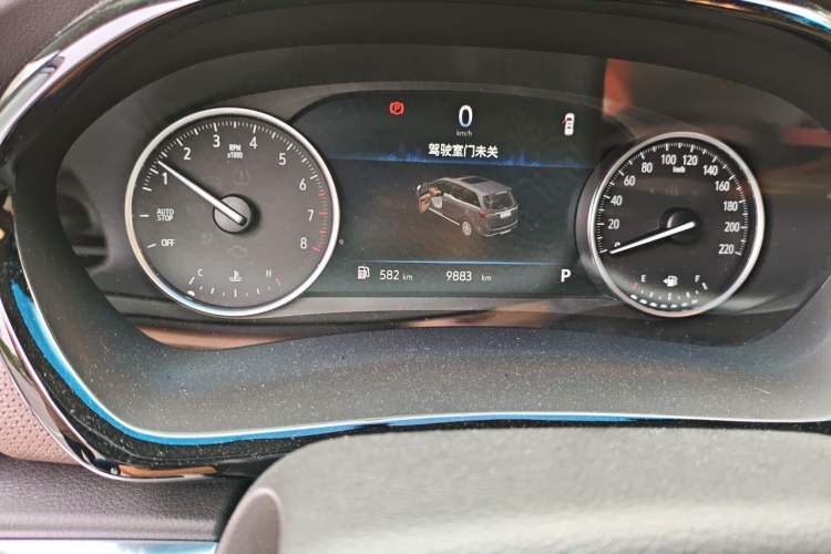 Used Buick GL8 2023 Land Executive Class Smart Enjoyment Model Odometer Close Up