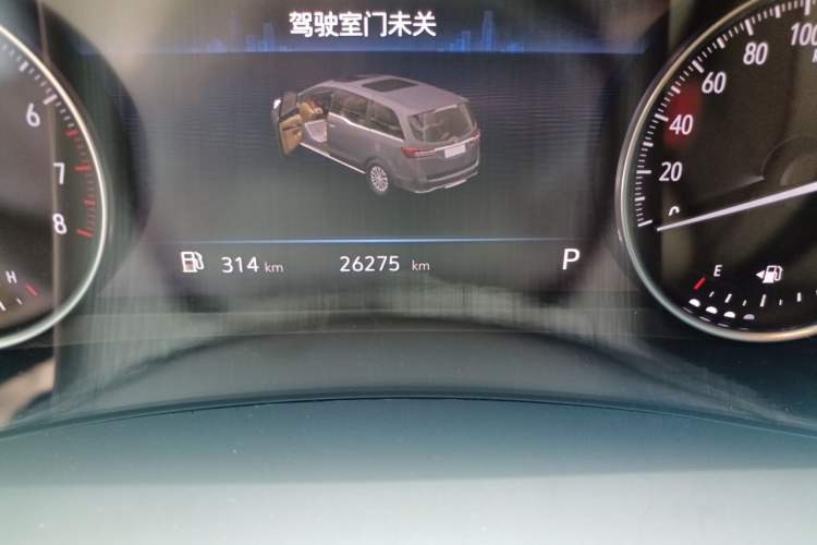 Used Buick GL8 2023 Land Executive Class 652T Smart Luxury Model Odometer Close Up