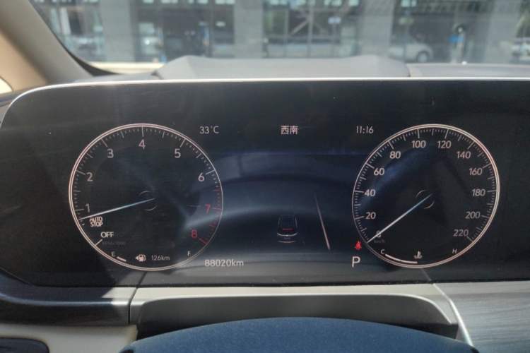 Used Buick GL8 2023 ES Lu Zun Deluxe Model Odometer Close Up