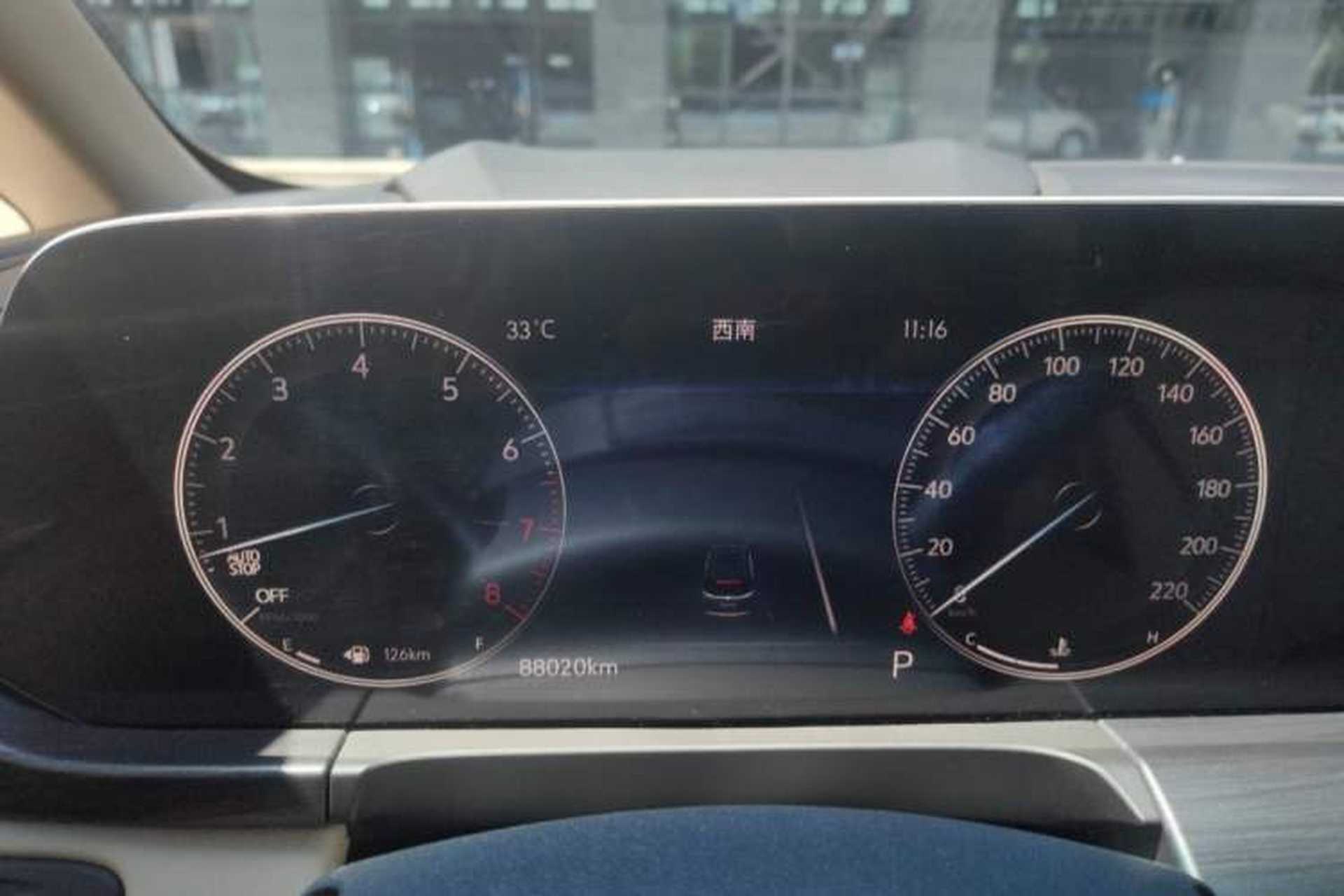 Used Buick GL8 2023 ES Lu Zun Deluxe Model Odometer Close Up