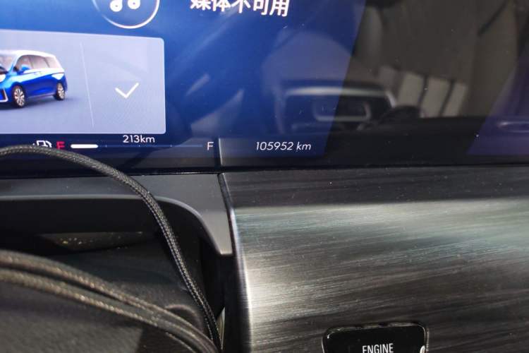 Used Buick GL8 2023 ES Lu Zun Comfort Model Odometer Close Up