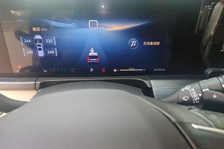 Used Buick GL8 2023 ES Lu Zun Deluxe Model Odometer Close Up