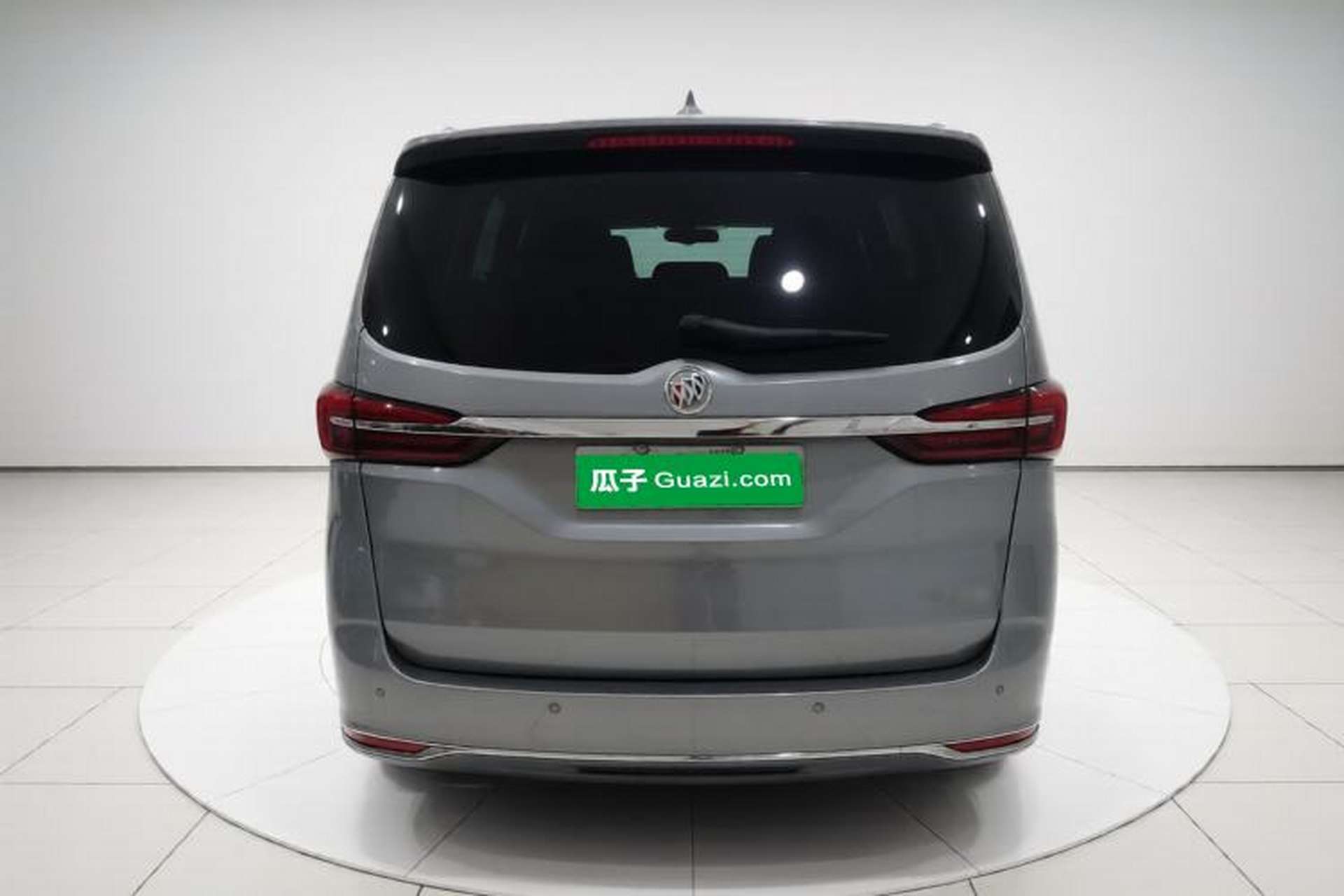 Used Buick GL8 2023 Facelifted Land Cruiser Executive Luxury Version Rear