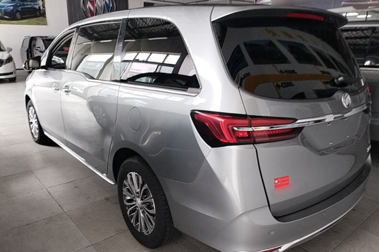 Used Buick GL8 2023 Facelifted Land Cruiser Executive Luxury Version Rear Left 45 Deg