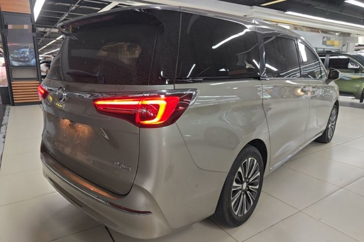 Used Buick GL8 2023 ES Lu Zun Luxury Model Rear Right 45 Deg