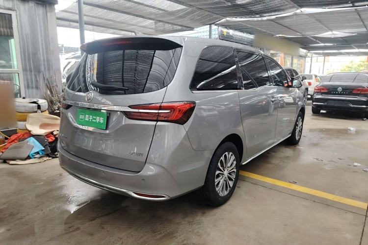 Used Buick GL8 2023 Land Executive Class 652T Luxury Model Rear Right 45 Deg
