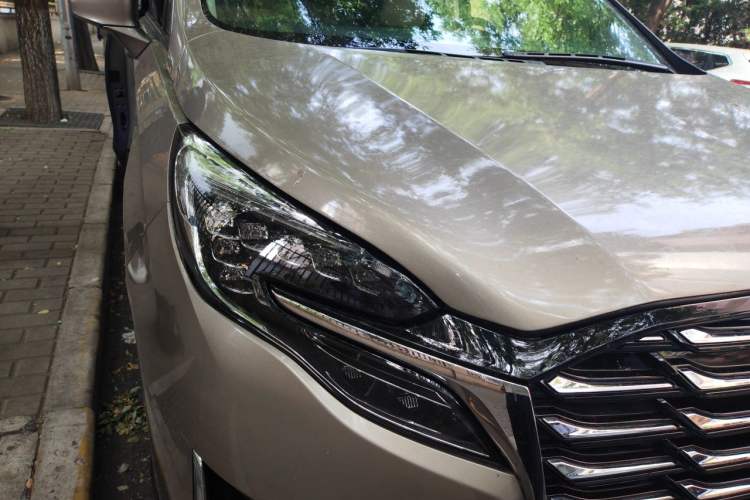 Used Buick GL8 2023 ES Lu Zun Comfort Model Right Front Headlight