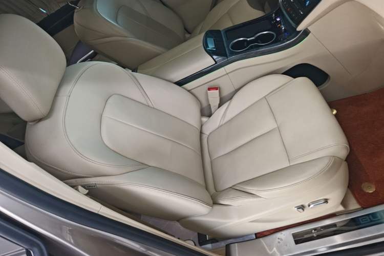Used Buick GL8 2023 ES Lu Zun Deluxe Model Right Front Seat