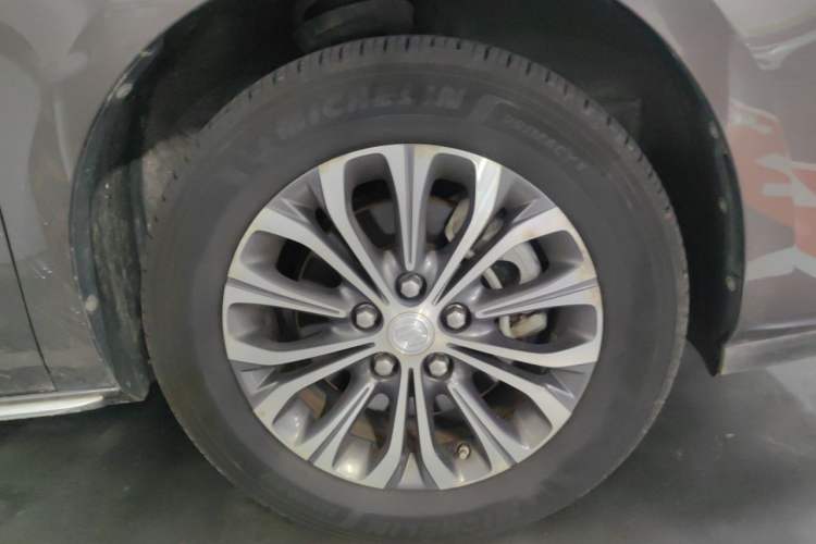 Used Buick GL8 2023 Land Executive Class Smart Enjoyment Model Right Front Wheel Hub