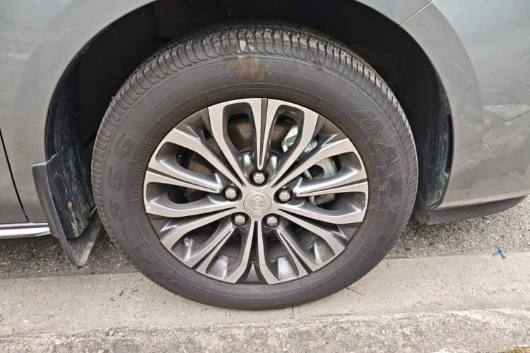 Used Buick GL8 2023 Land Executive Class Smart Enjoyment Model Right Front Wheel Hub