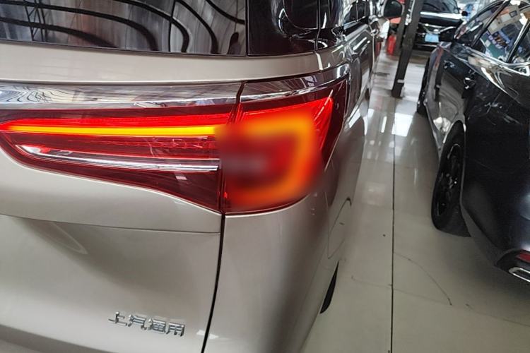 Used Buick GL8 2023 ES Lu Zun Deluxe Model Right Rear Taillight