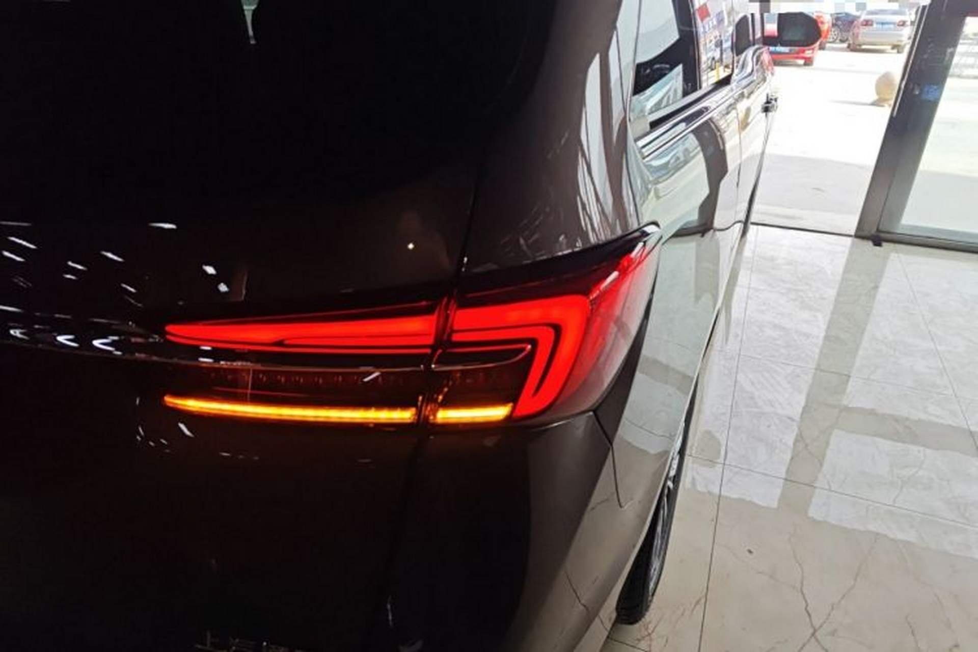 Used Buick GL8 2023 Land Executive Class Smart Enjoyment Model Right Rear Taillight