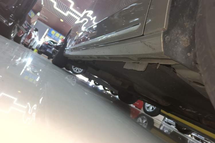 Used Buick GL8 2023 ES Lu Zun Comfort Model Right Side Sill