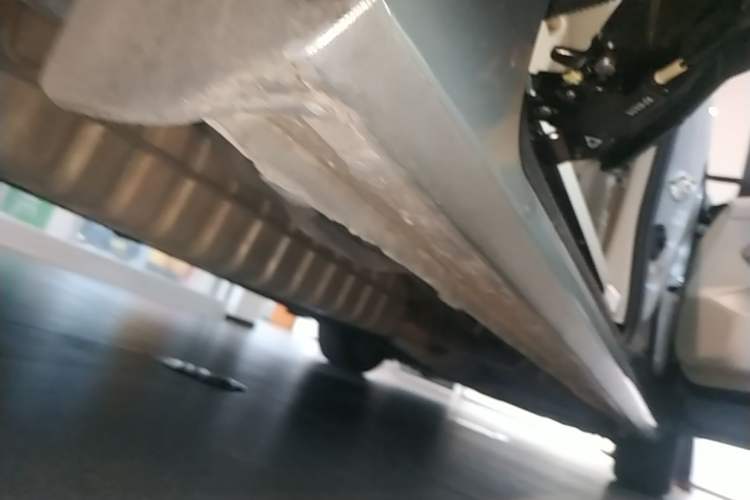 Used Buick GL8 2023 ES Lu Zun Comfort Model Right Side Sill