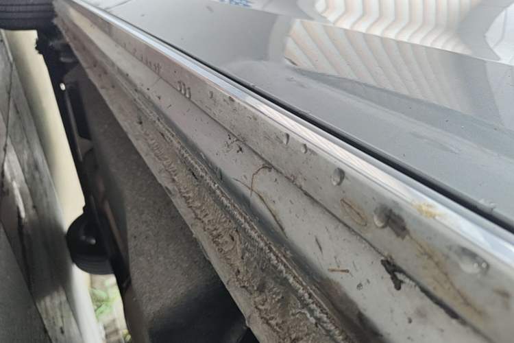 Used Buick GL8 2023 Facelifted Land Cruiser Executive Luxury Version Right Side Sill