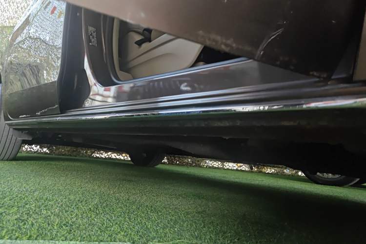 Used Buick GL8 2023 Land Executive Class Smart Enjoyment Model Right Side Sill