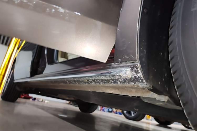 Used Buick GL8 2023 Facelifted Land Cruiser Executive Luxury Version Right Side Sill