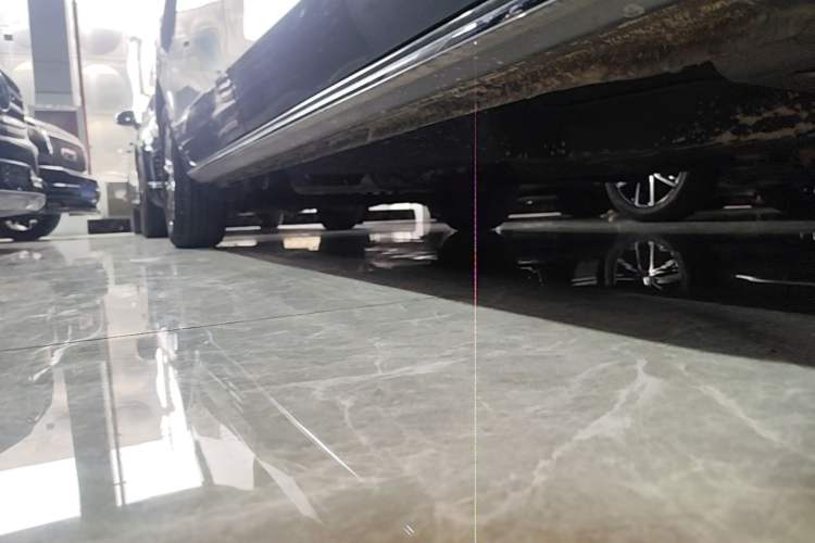 Used Buick GL8 2023 Facelifted Land Cruiser Executive Luxury Version Right Side Sill