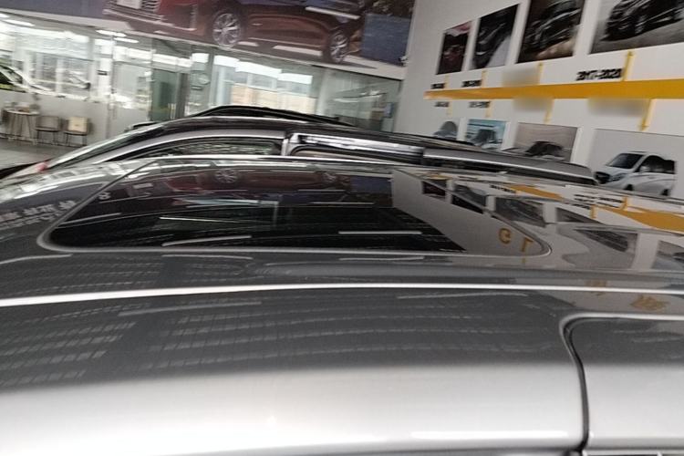 Used Buick GL8 2023 Facelifted Land Cruiser Executive Luxury Version Roof
