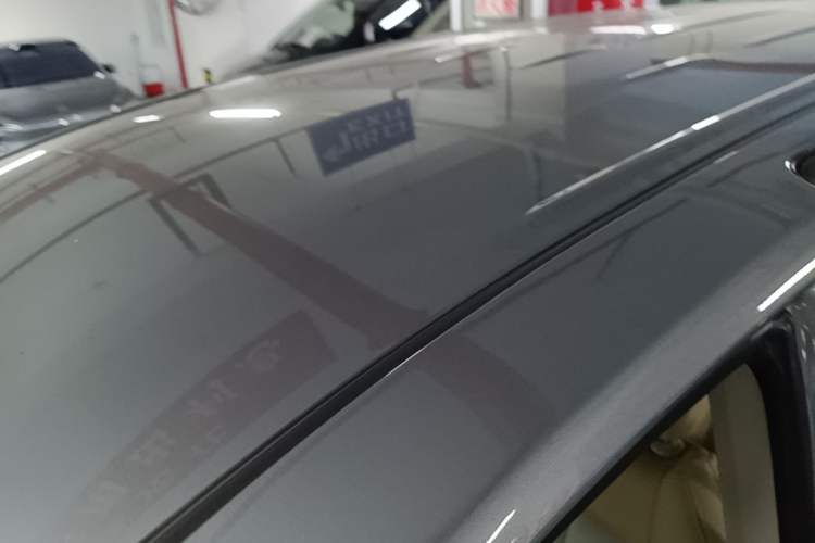 Used Buick GL8 2023 Land Executive Class Comfort Model Roof