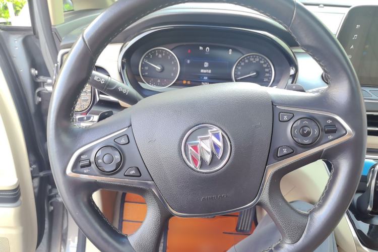 Used Buick GL8 2023 Facelifted Land Cruiser Executive Luxury Version Steering Wheel