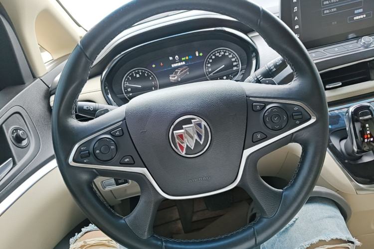 Used Buick GL8 2023 Land Executive Class 652T Luxury Model Steering Wheel