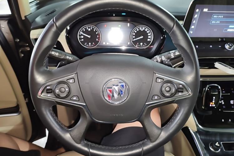 Used Buick GL8 2023 Facelifted Land Cruiser Executive Luxury Version Steering Wheel