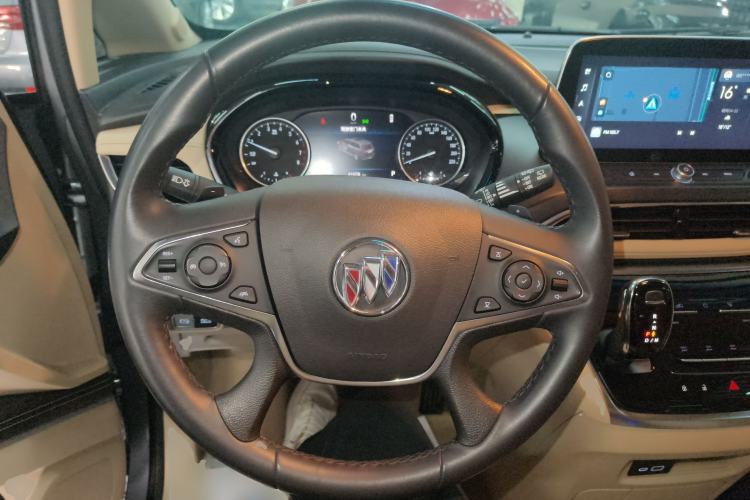 Used Buick GL8 2023 Facelifted Land Cruiser Executive Luxury Version Steering Wheel