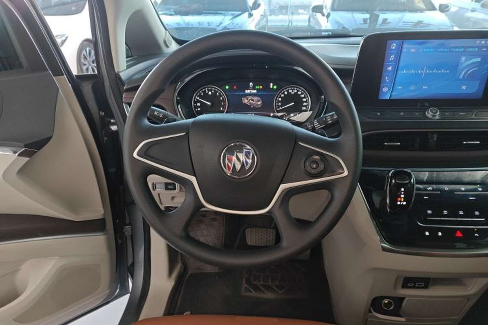 Used Buick GL8 2023 Land Executive Class Comfort Model Steering Wheel