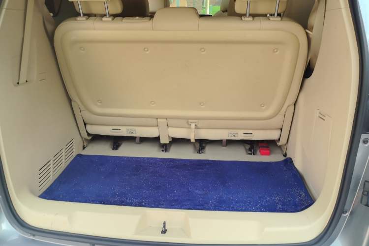Used Buick GL8 2023 Facelifted Land Cruiser Executive Luxury Version Trunk