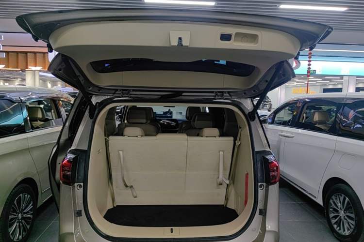 Used Buick GL8 2023 ES Lu Zun Deluxe Model Trunk