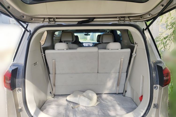 Used Buick GL8 2023 ES Lu Zun Comfort Model Trunk