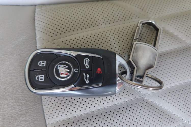 Used Buick GL8 2023 Land Executive Class Deluxe Model Vehicle Key