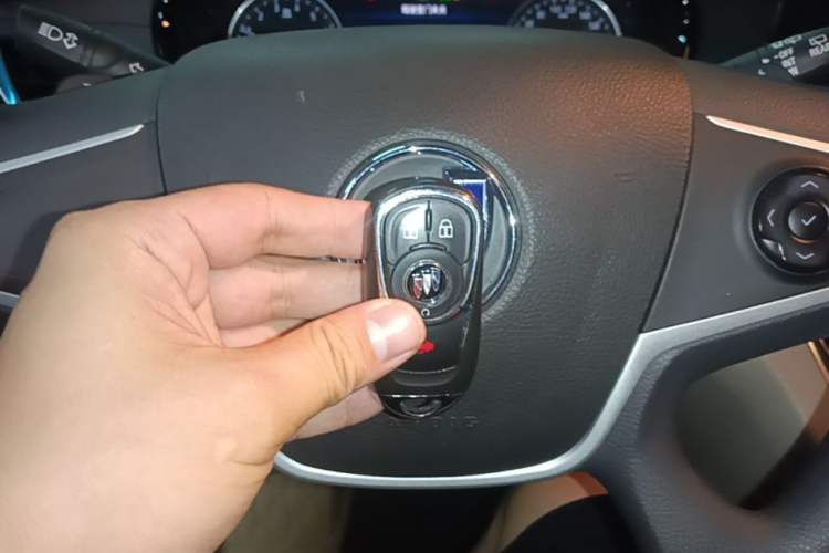 Used Buick GL8 2023 Land Executive Class Comfort Model Vehicle Key