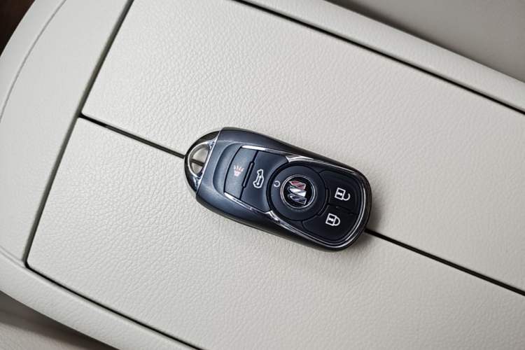 Used Buick GL8 2023 Land Executive Class 652T Luxury Model Vehicle Key