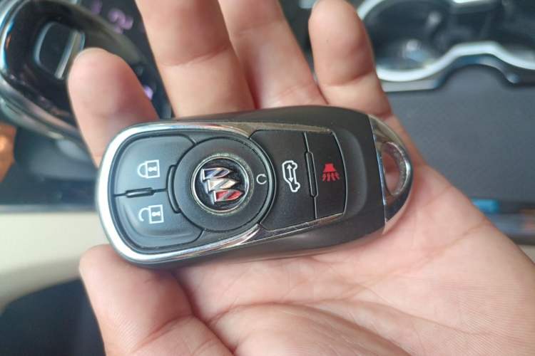 Used Buick GL8 2023 Land Executive Class 652T Smart Luxury Model Vehicle Key