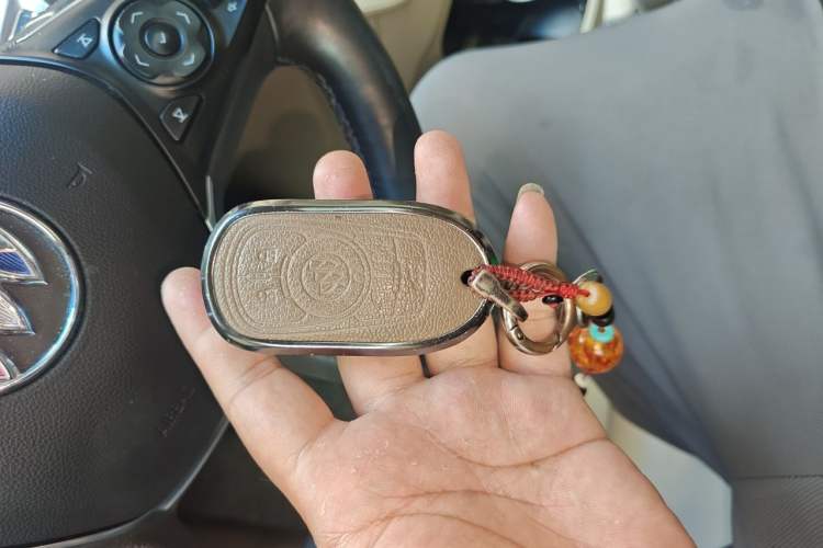 Used Buick GL8 2023 ES Lu Zun Deluxe Model Vehicle Key