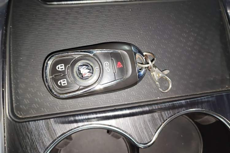 Used Buick GL8 2023 Facelifted Land Cruiser Executive Luxury Version Vehicle Key