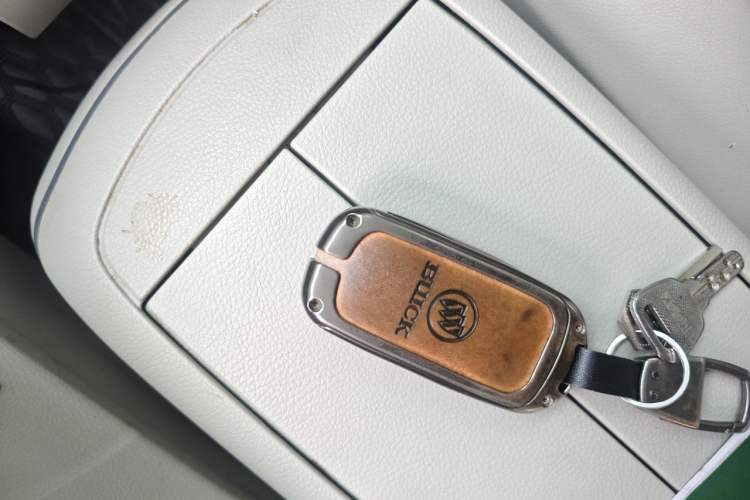 Used Buick GL8 2023 Land Executive Class Comfort Model Vehicle Key