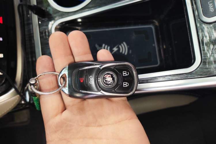 Used Buick GL8 2023 ES Lu Zun Comfort Model Vehicle Key