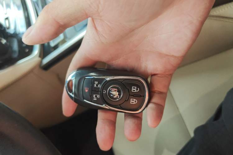Used Buick GL8 2023 ES Lu Zun Deluxe Model Vehicle Key