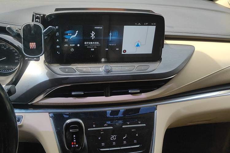 Used Buick GL8 2023 Facelifted Land Cruiser Executive Luxury Version Audio And AC Panel