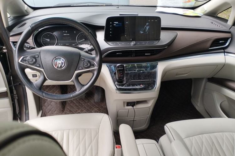Used Buick GL8 2023 Land Executive Class 652T Luxury Model Center Console