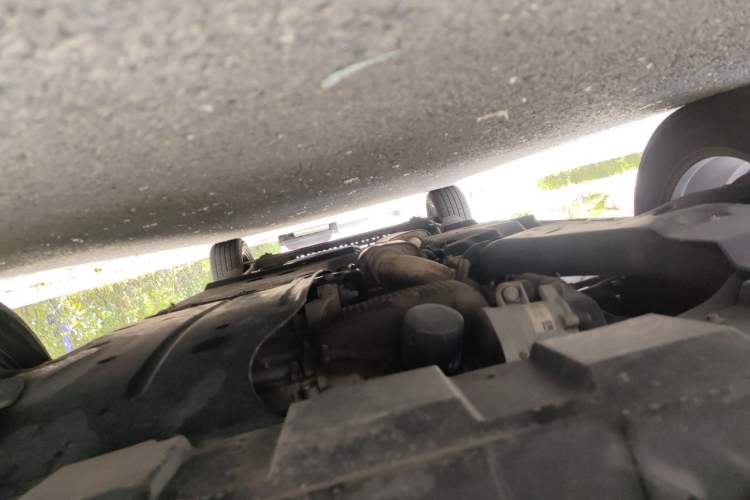 Used Buick GL8 2023 Facelifted Land Cruiser Executive Luxury Version Chassis Front