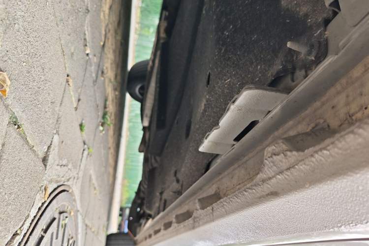Used Buick GL8 2023 ES Lu Zun Deluxe Model Chassis Front Left