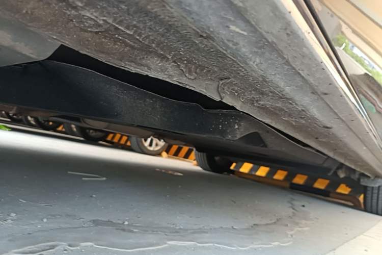Used Buick GL8 2023 Land Executive Class Smart Enjoyment Model Chassis Front Left