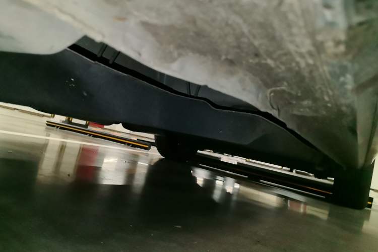 Used Buick GL8 2023 Land Executive Class Smart Enjoyment Model Chassis Front Left