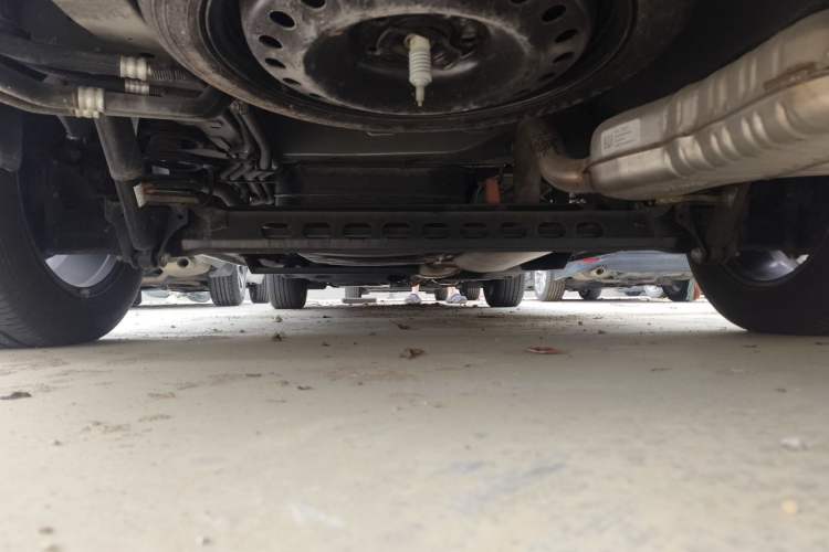 Used Buick GL8 2023 Facelifted Land Cruiser Executive Luxury Version Chassis Rear