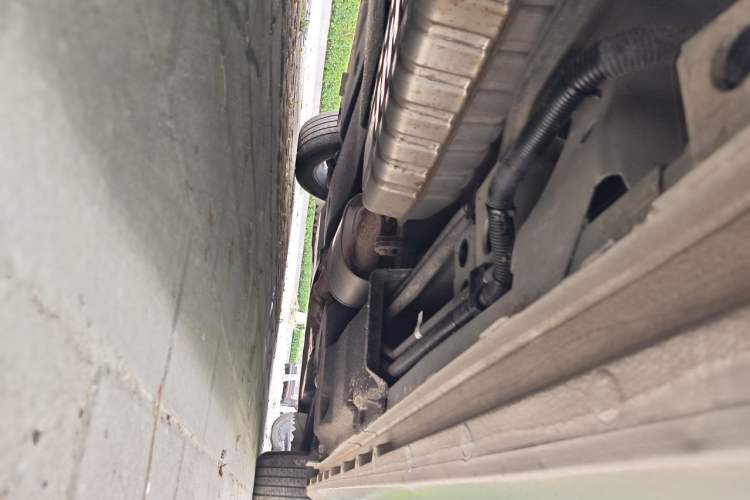 Used Buick GL8 2023 ES Lu Zun Deluxe Model Chassis Rear Right
